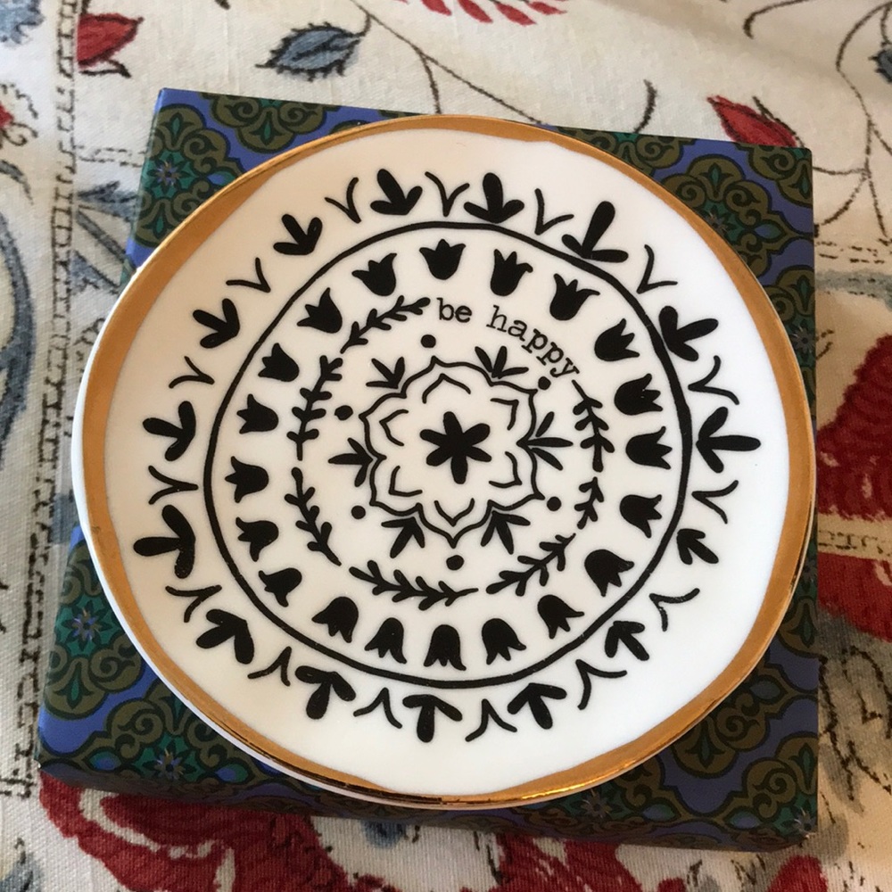 New Natural Life Trinket Dish- Be Happy